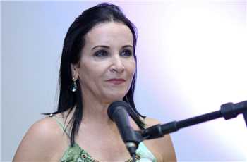 Secretária de Educação, Eliane Oliveira